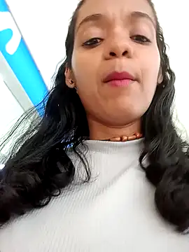 Snapshot of anitagrenn chatting on 02.06.25 anitagrenn online show from 02.06.25