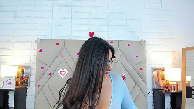 Isis Osman online show from 02.28.25