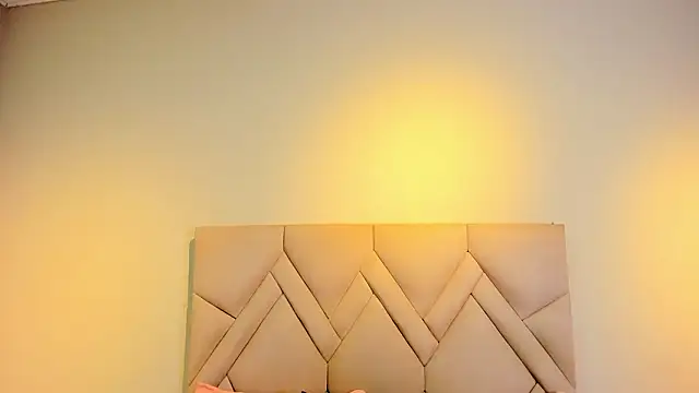 Isis Osman online show from 03.06.26