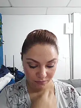 Snapshot of Grey_Lorenz11 chatting on 10.29.25 Grey Lorenz11 online show from 10.29.25