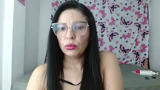 anybellucci43 online show from 01.10.25