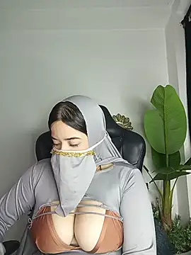 janna isa online show from 07.27.26