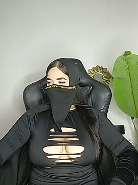 janna isa online show from 07.31.26