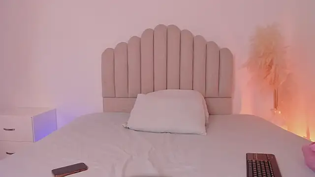valerysantos  online show from 07.24.26