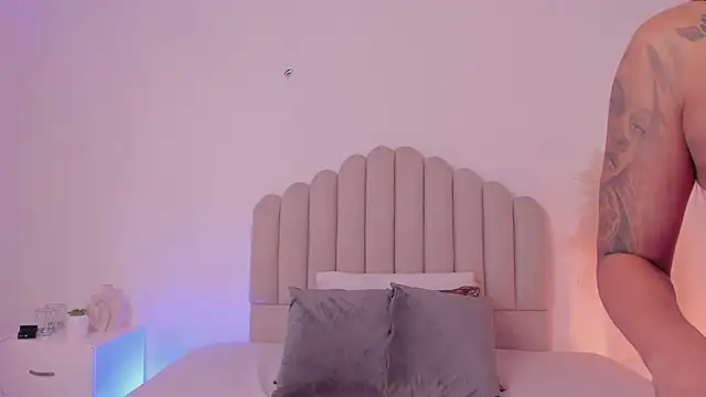 valerysantos  online show from 08.08.26