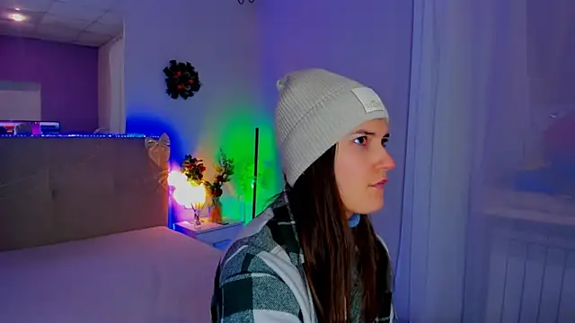 Laura Leee online show from 01.12.26