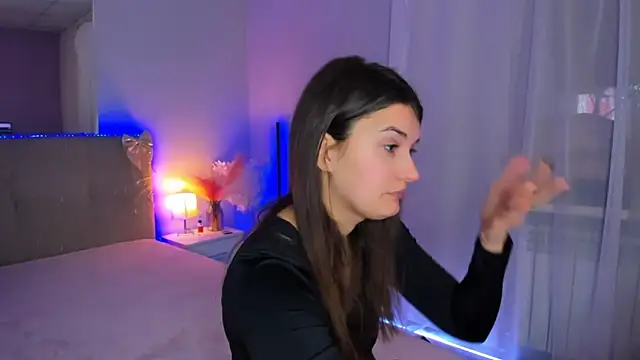 Laura Leee online show from 02.22.26