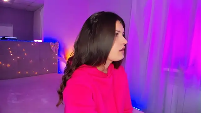 Laura Leee online show from 04.25.26