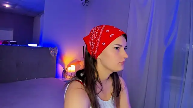 Laura Leee online show from 06.16.26