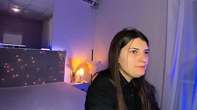 Laura Leee online show from 07.08.26