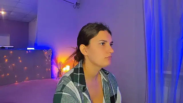 Laura Leee online show from 07.26.26