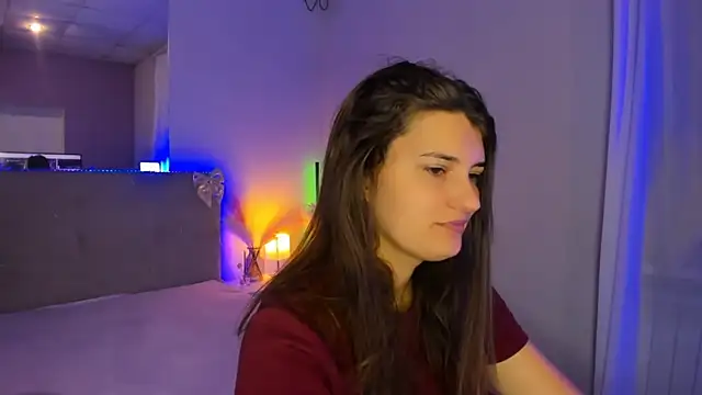 Laura Leee online show from 08.04.26