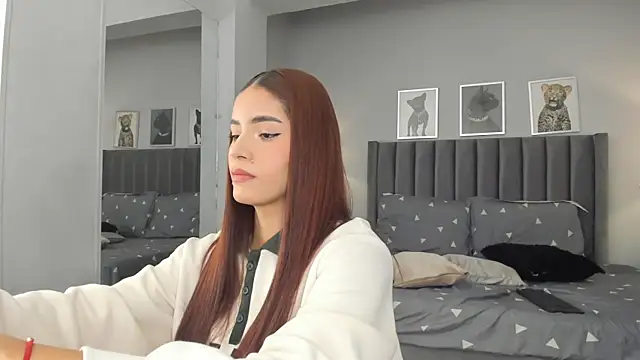 Madie  collins online show from 10.17.25