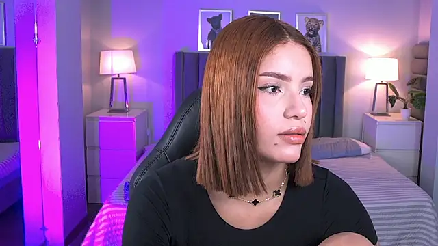 Snapshot of Madie__collins chatting on 05.18.26 Madie collins online show from 05.18.26