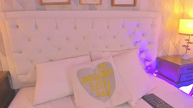 martina rivera  online show from 04.29.26