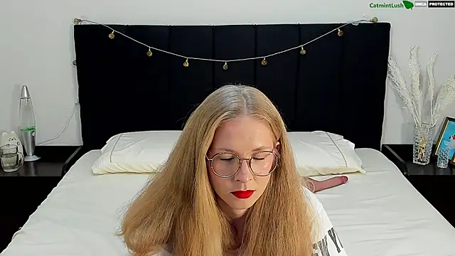 Snapshot of CatmintLush chatting on 06.24.26 CatmintLush online show from 06.24.26