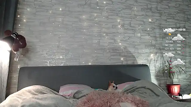 Snapshot of ___art chatting on 12.06.24 art online show from 12.06.24