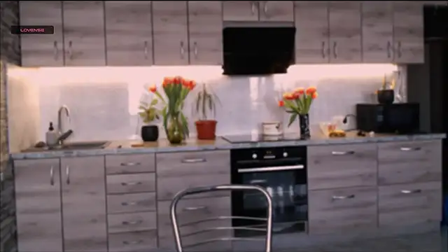 Snapshot of ___art chatting on 03.09.25 art online show from 03.09.25