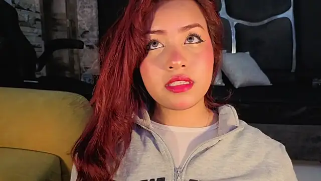 Estrella05  online show from 09.12.25