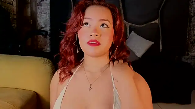 Estrella05  online show from 10.28.25