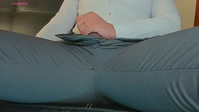 MrLonely02 online show from 12.14.24