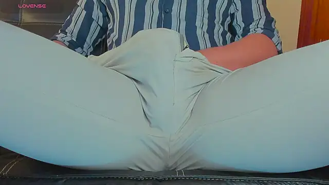 MrLonely02 online show from 12.14.24