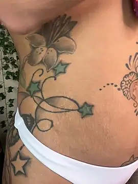 Snapshot of butterflybootyy chatting on 01.30.25 butterflybootyy online show from 01.30.25