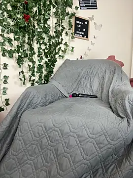 Snapshot of butterflybootyy chatting on 02.11.25 butterflybootyy online show from 02.11.25