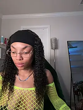 butterflybootyy online show from 04.24.26