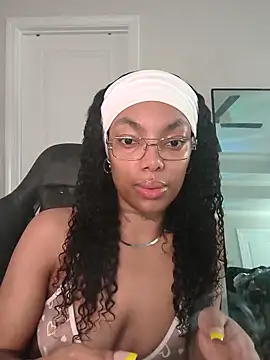 butterflybootyy online show from 04.30.26