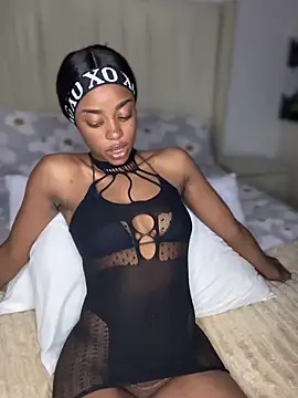 Snapshot of BhadBhad_Kitty chatting on 03.17.25 BhadBhad Kitty online show from 03.17.25