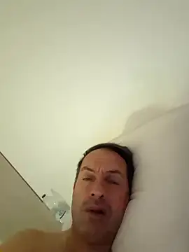 Snapshot of bagoulo chatting on 10.17.25 bagoulo online show from 10.17.25