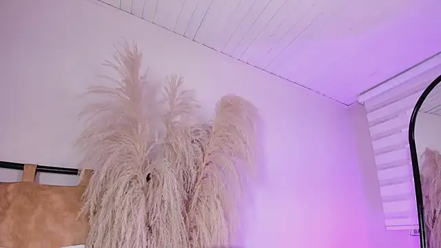 Snapshot of ariana_rosse__ chatting on 01.21.25 ariana rosse online show from 01.21.25