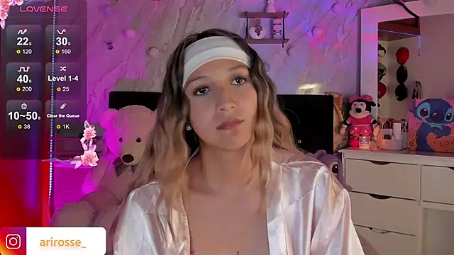 Snapshot of ariana_rosse__ chatting on 01.13.26 ariana rosse online show from 01.13.26