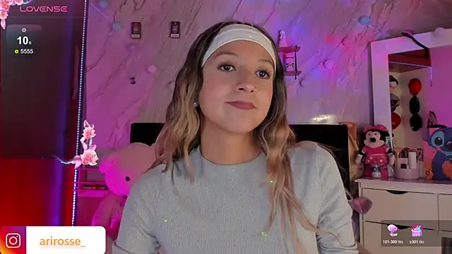 Snapshot of ariana_rosse__ chatting on 01.14.26 ariana rosse online show from 01.14.26