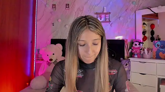 Snapshot of ariana_rosse__ chatting on 01.15.26 ariana rosse online show from 01.15.26