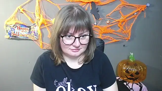 ZannaDreil online show from 10.14.25