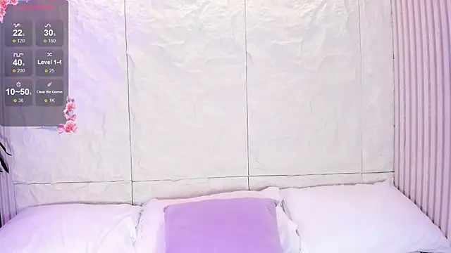 Snapshot of AvyMilton chatting on 11.26.25 AvyMilton online show from 11.26.25