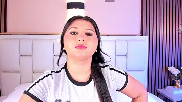 AvyMilton online show from 06.10.26