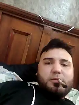 Snapshot of SINUECASTILLO chatting on 12.15.24 SINUECASTILLO online show from 12.15.24