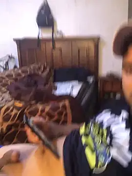 Snapshot of SINUECASTILLO chatting on 03.06.25 SINUECASTILLO online show from 03.06.25