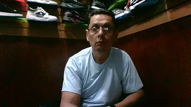 Snapshot of MarcusKelvin chatting on 10.22.25 MarcusKelvin online show from 10.22.25