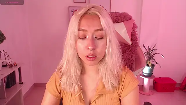 Dahlia  espresso online show from 02.12.25