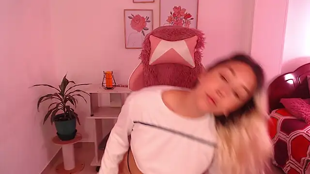 Dahlia  espresso online show from 09.17.25