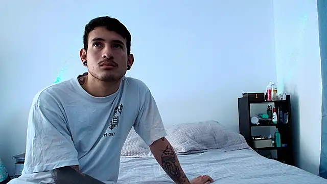 Snapshot of anika_lowen02 chatting on 12.12.24 anika lowen02 online show from 12.12.24