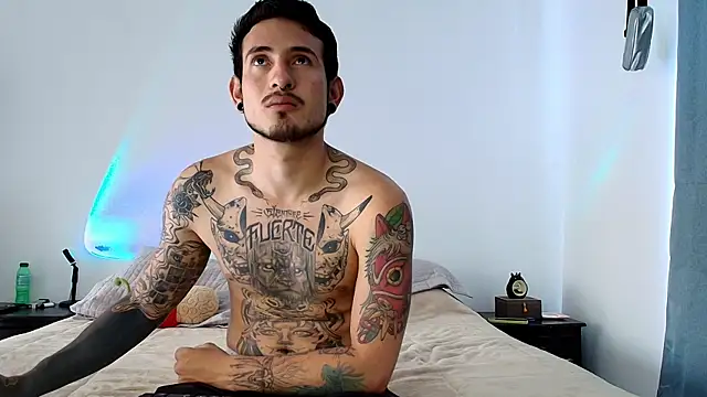 Snapshot of anika_lowen02 chatting on 01.02.25 anika lowen02 online show from 01.02.25