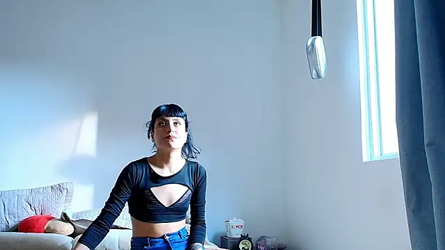 Snapshot of anika_lowen02 chatting on 01.12.25 anika lowen02 online show from 01.12.25