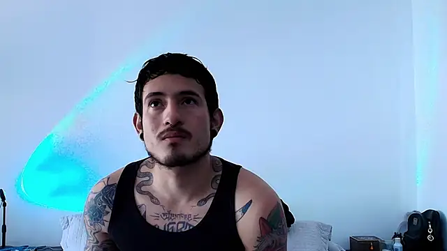 Snapshot of anika_lowen02 chatting on 01.22.25 anika lowen02 online show from 01.22.25