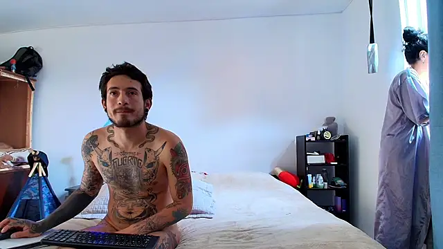 Snapshot of anika_lowen02 chatting on 02.04.25 anika lowen02 online show from 02.04.25