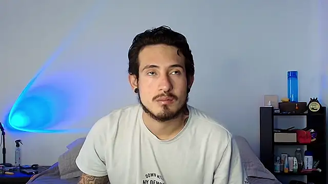 Snapshot of anika_lowen02 chatting on 02.11.25 anika lowen02 online show from 02.11.25